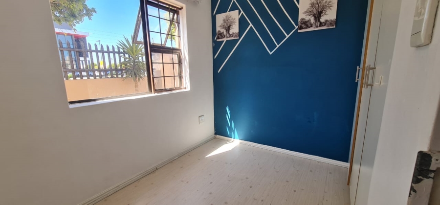 2 Bedroom Property for Sale in Parklands Western Cape